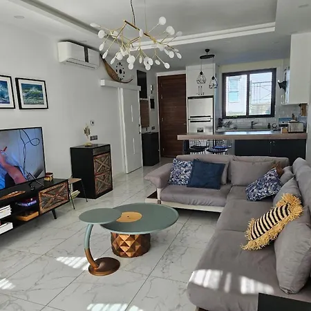 Apartment Serene Three-bedroom Retreat In Unforgettable Setting